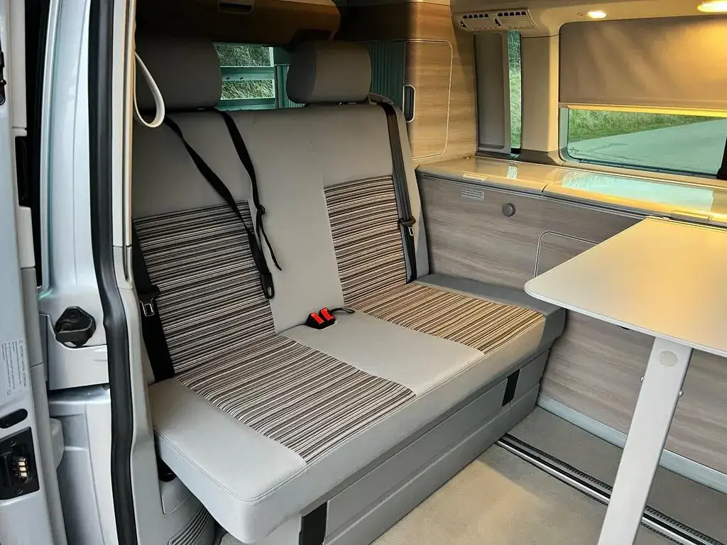 2013 Volkswagen California SE photo