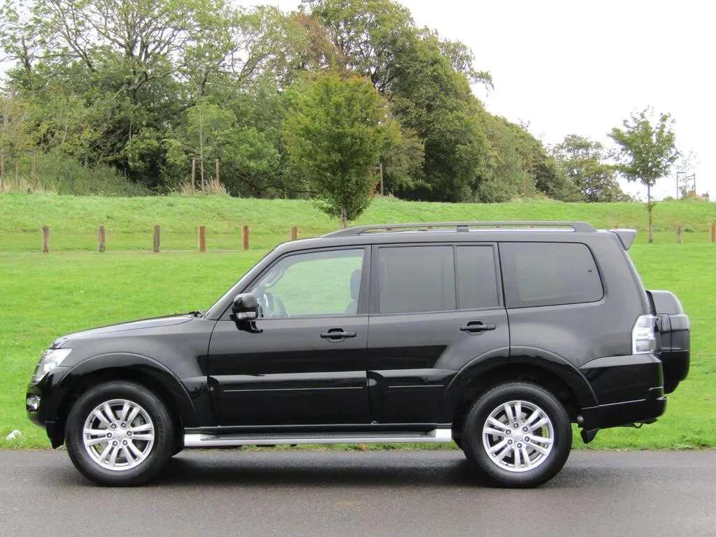 2016 Mitsubishi Shogun SG3 Auto 4WD photo 5