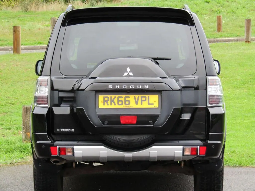 2016 Mitsubishi Shogun SG3 Auto 4WD photo 7
