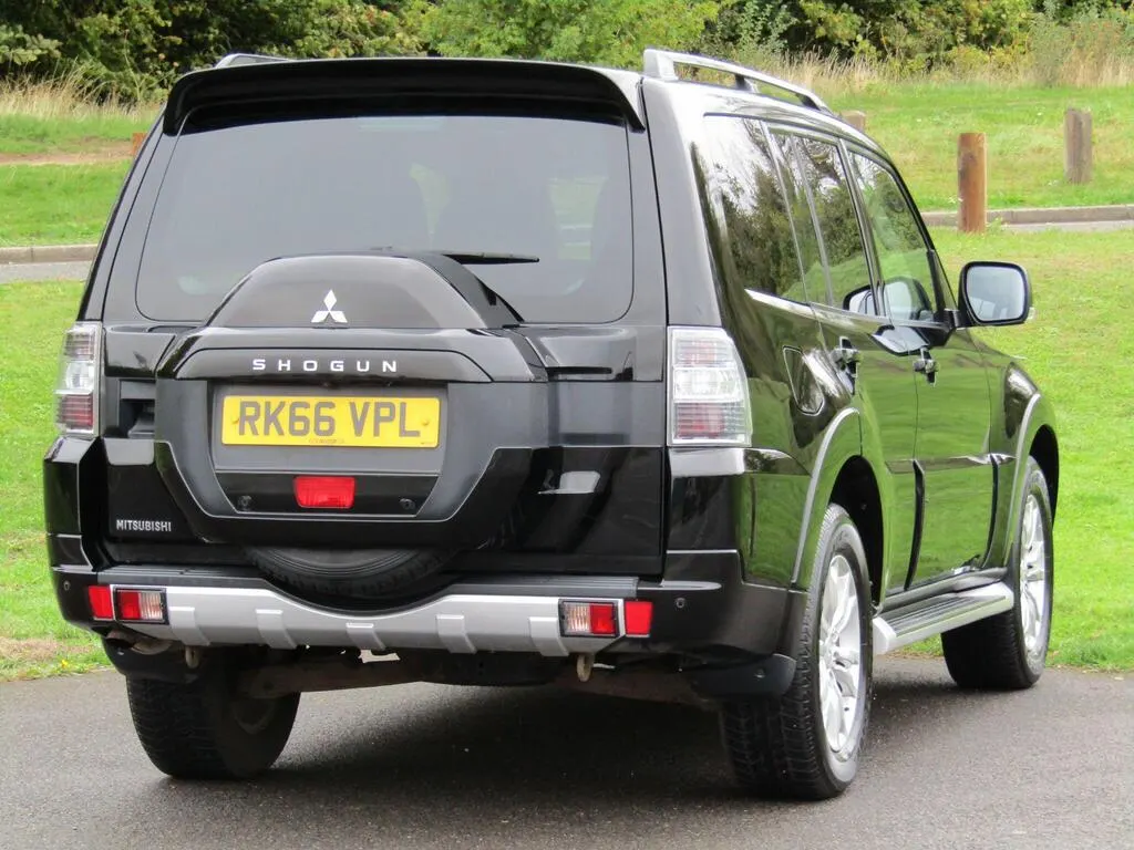 2016 Mitsubishi Shogun SG3 Auto 4WD photo 8