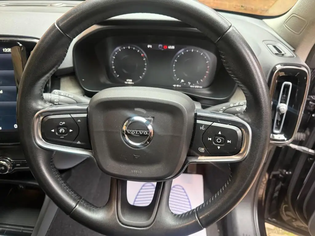 2020 Volvo XC40 1.5 T3 Inscription Auto Euro 6 (s/s) 5dr photo
