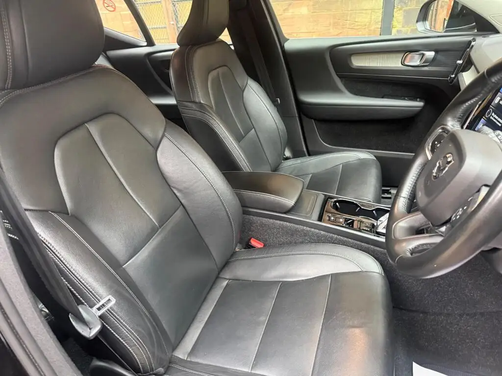 2020 Volvo XC40 1.5 T3 Inscription Auto Euro 6 (s/s) 5dr photo