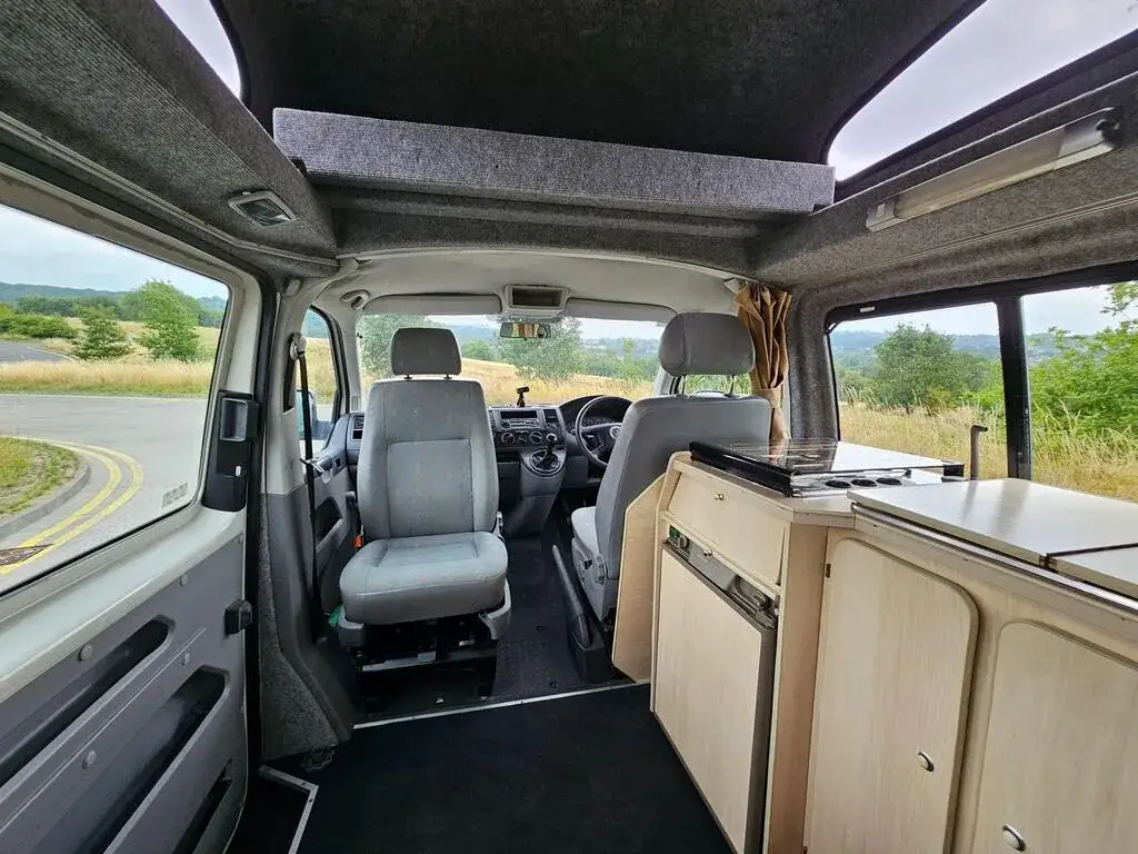 2005 Volkswagen Leisuredrive 1.9 TDi Campervan photo