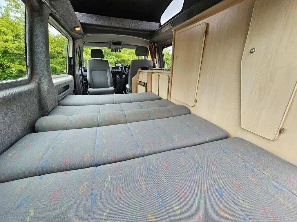 2005 Volkswagen Leisuredrive 1.9 TDi Campervan photo