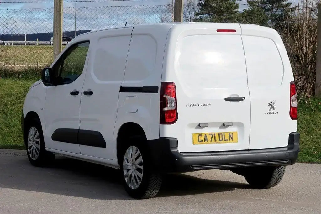 2021 Peugeot Partner 1.5 BlueHDi Professional Premium Panel Van photo