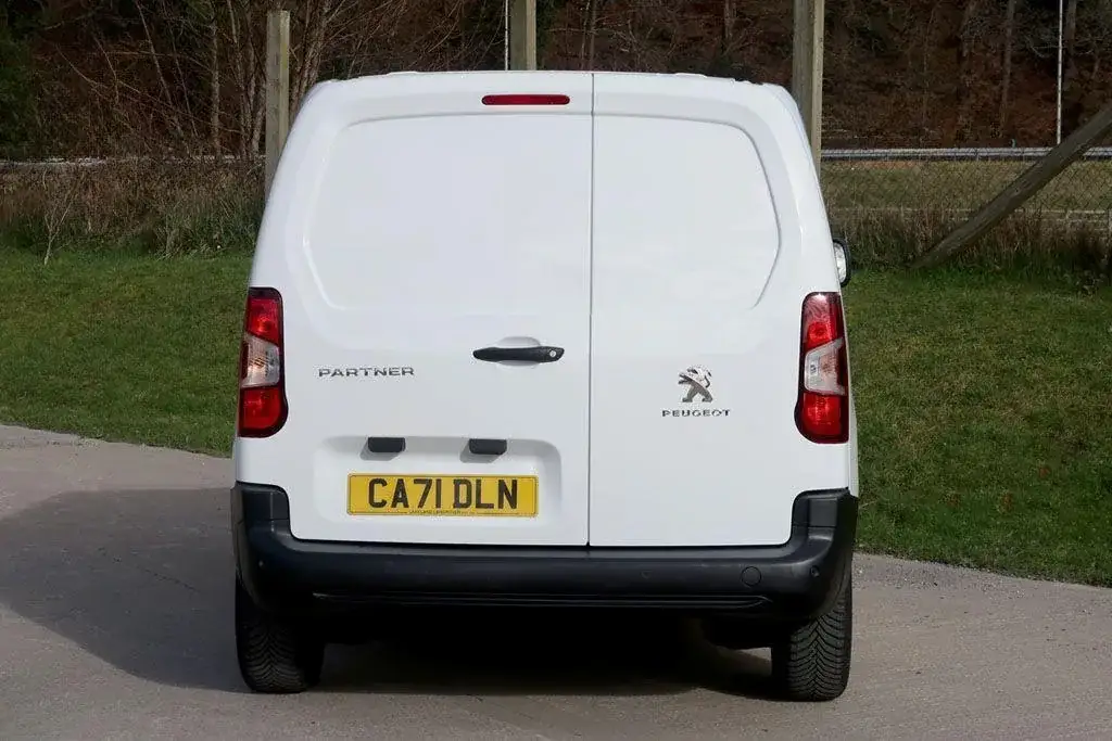 2021 Peugeot Partner 1.5 BlueHDi Professional Premium Panel Van photo