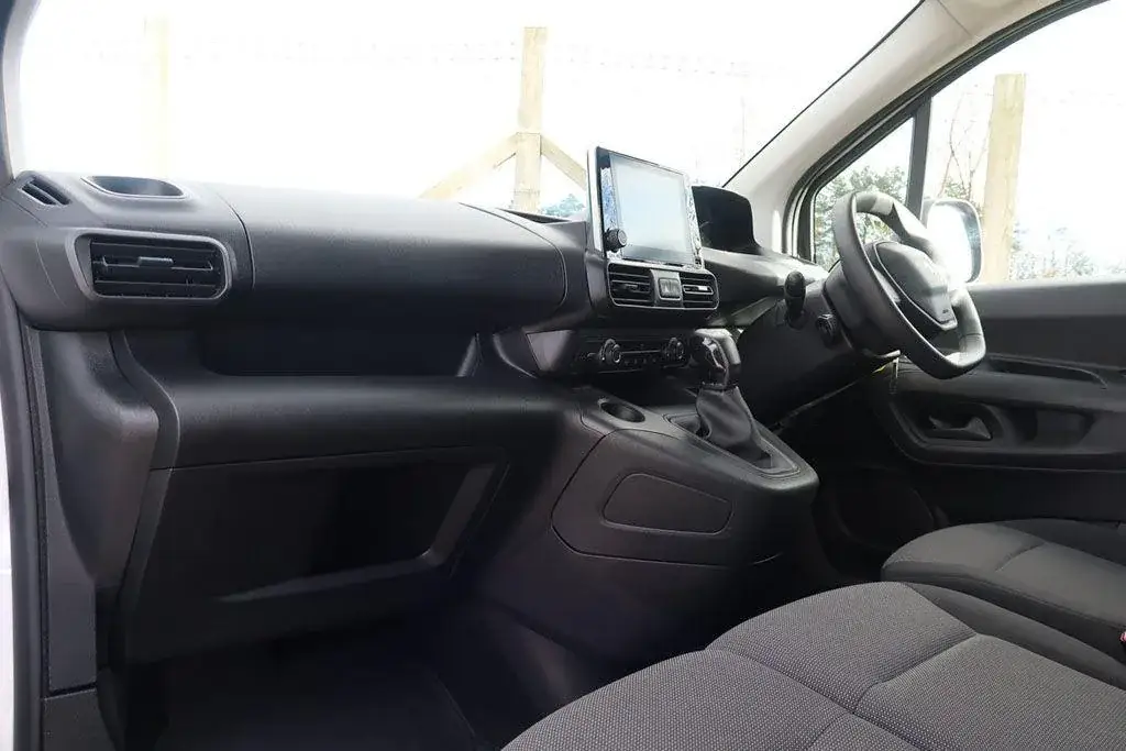 2021 Peugeot Partner 1.5 BlueHDi Professional Premium Panel Van photo