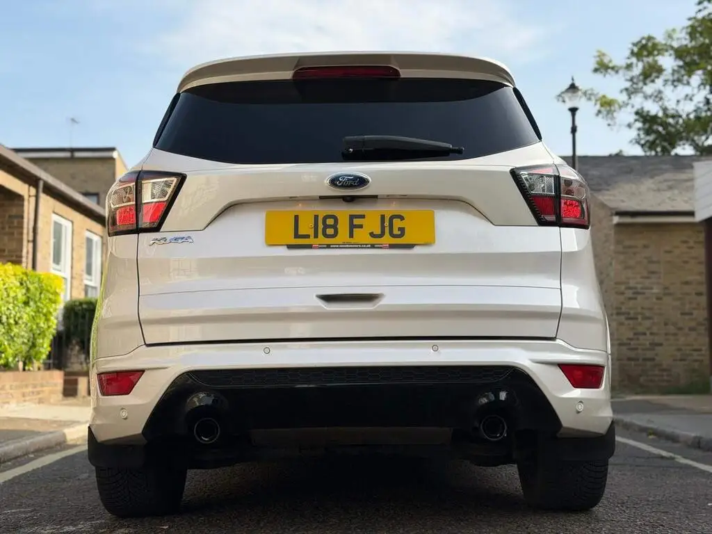 2017 Ford Kuga 2.0 TDCi ST-Line Powershift AWD Euro 6 (s/s) 5dr photo