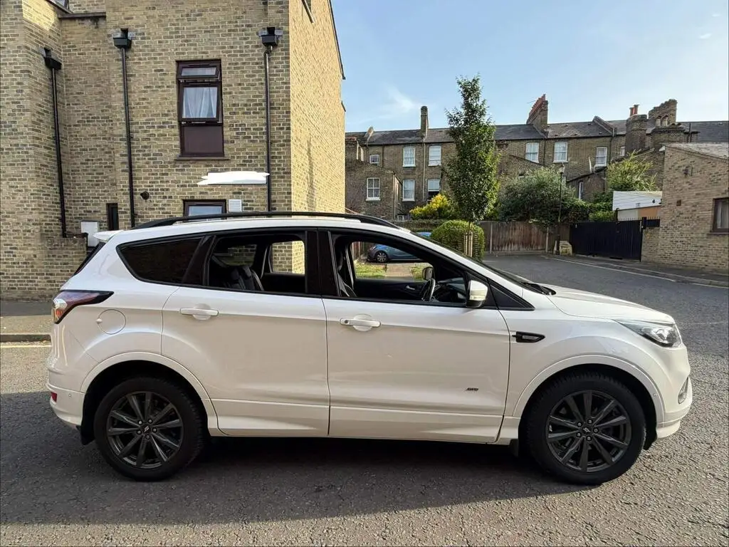 2017 Ford Kuga 2.0 TDCi ST-Line Powershift AWD Euro 6 (s/s) 5dr photo