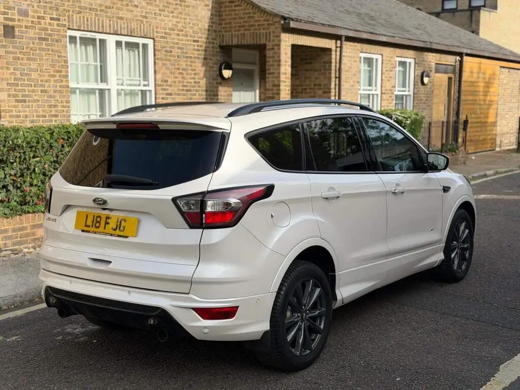 2017 Ford Kuga 2.0 TDCi ST-Line Powershift AWD Euro 6 (s/s) 5dr photo