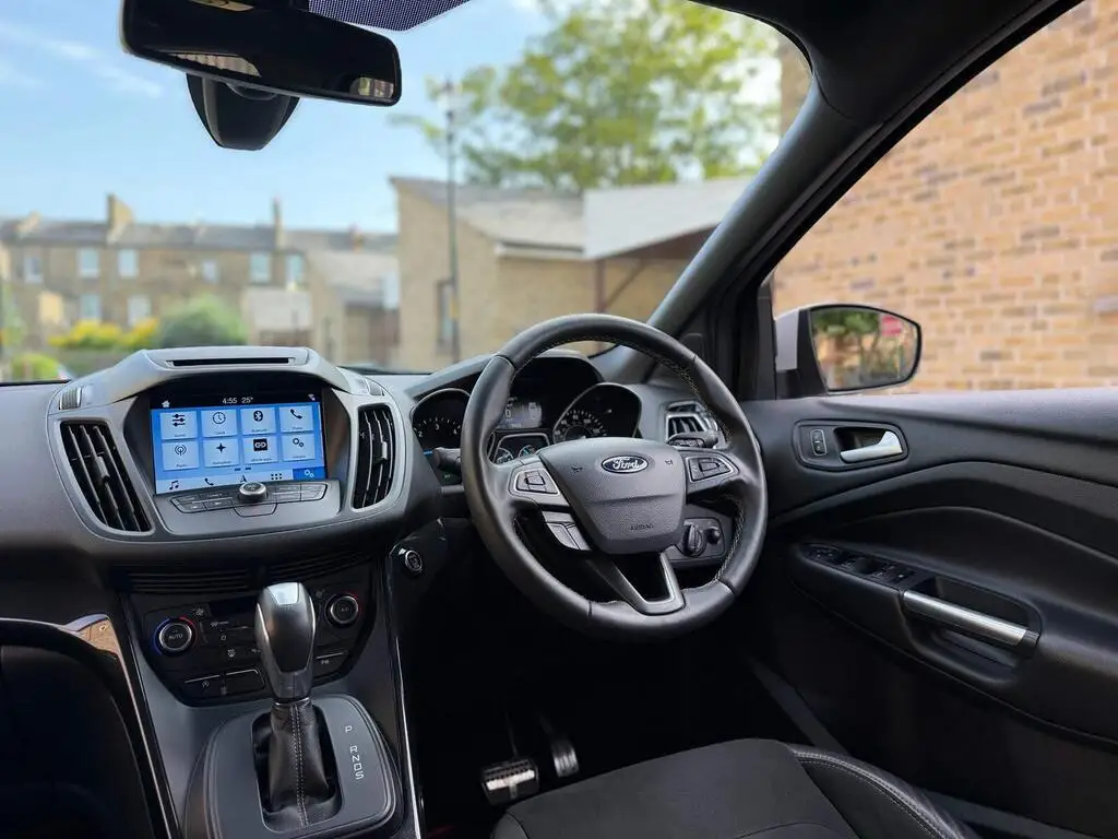 2017 Ford Kuga 2.0 TDCi ST-Line Powershift AWD Euro 6 (s/s) 5dr photo