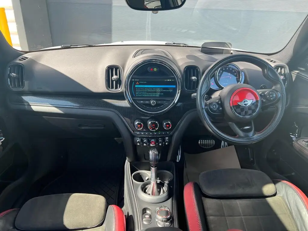 2018 MINI Countryman 2.0 John Cooper Works Auto ALL4 Euro 6 (s/s) 5dr photo