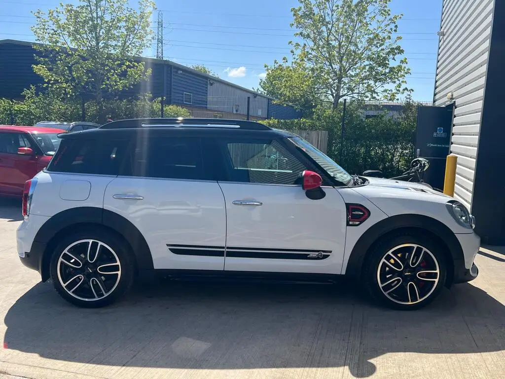 2018 MINI Countryman 2.0 John Cooper Works Auto ALL4 Euro 6 (s/s) 5dr photo