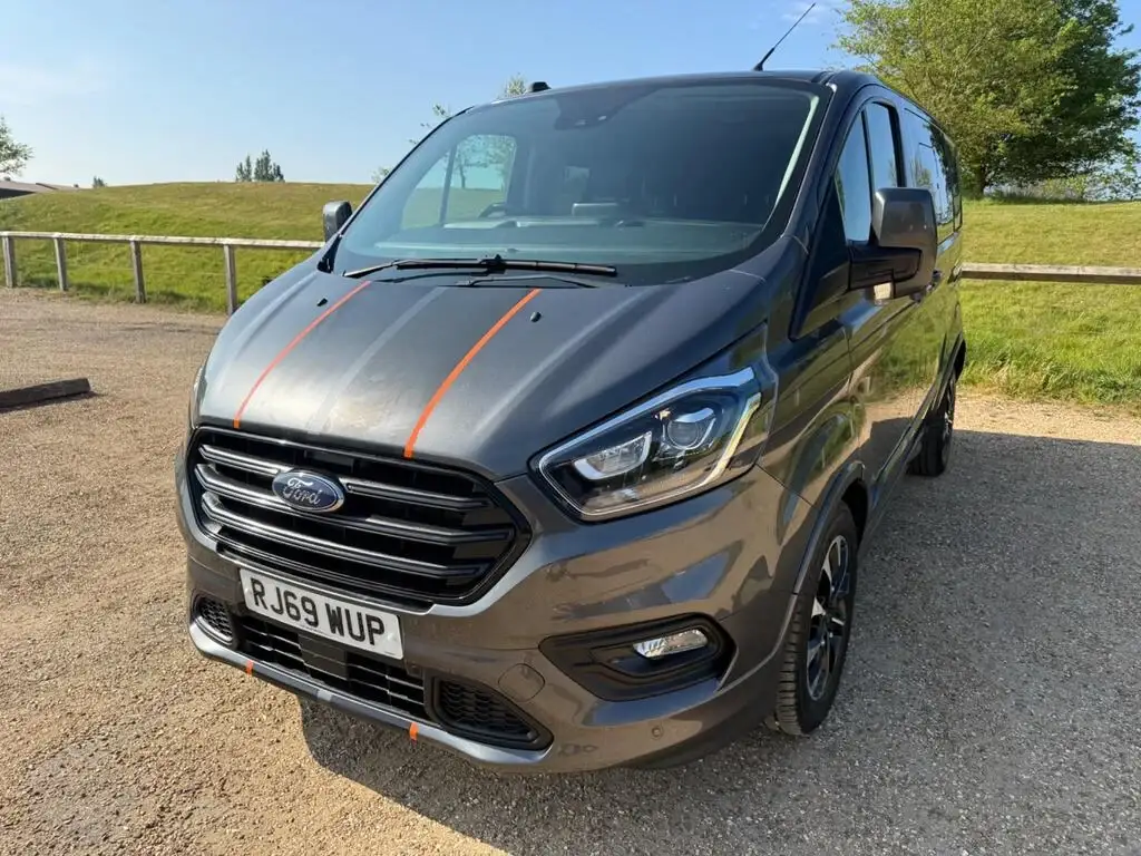2019 Ford Transit Custom 2.0 320 EcoBlue Sport Crew Van Auto photo