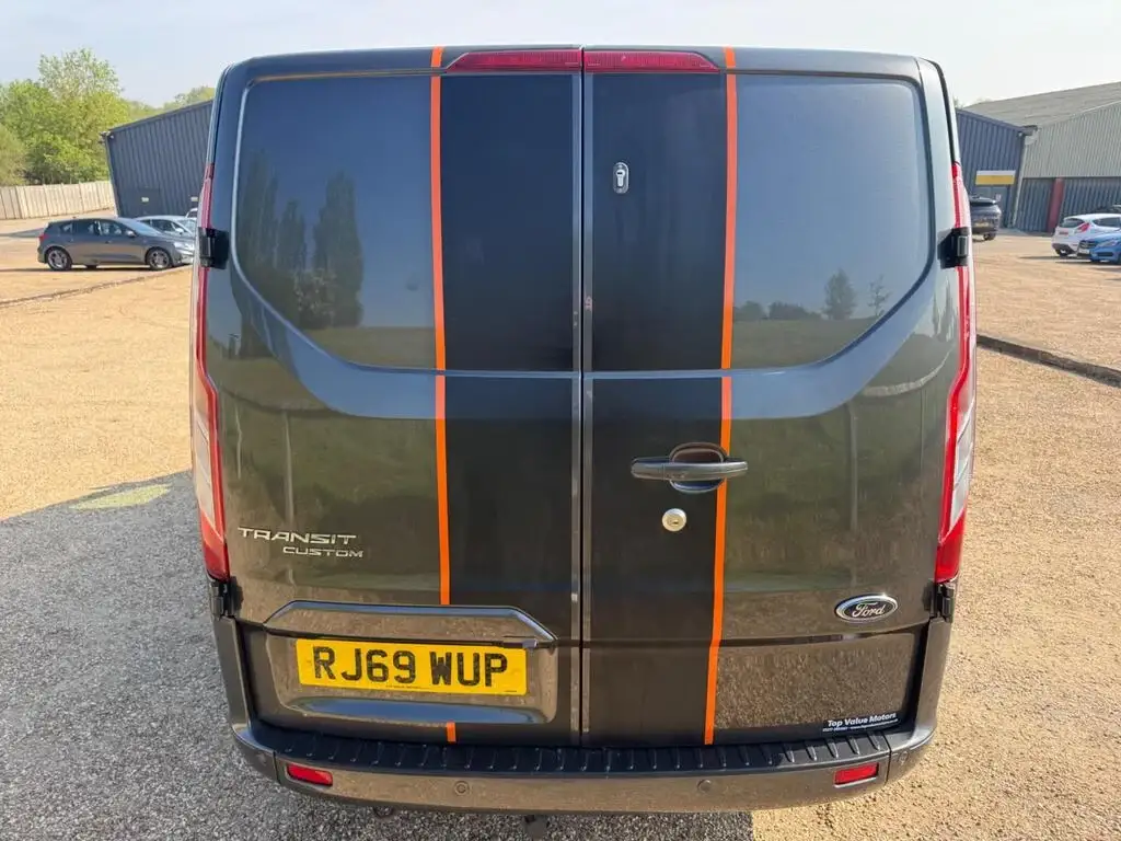 2019 Ford Transit Custom 2.0 320 EcoBlue Sport Crew Van Auto photo