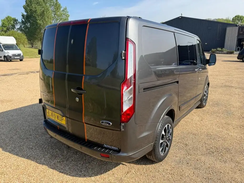 2019 Ford Transit Custom 2.0 320 EcoBlue Sport Crew Van Auto photo