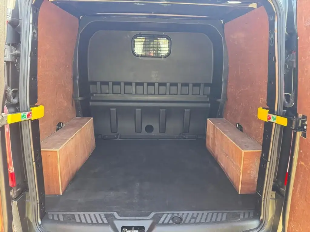2019 Ford Transit Custom 2.0 320 EcoBlue Sport Crew Van Auto photo