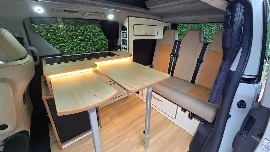 2008 Toyota Vellfire 2.4 Automatic Campervan photo