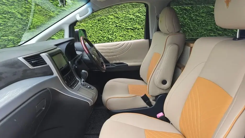 2008 Toyota Vellfire 2.4 Automatic Campervan photo