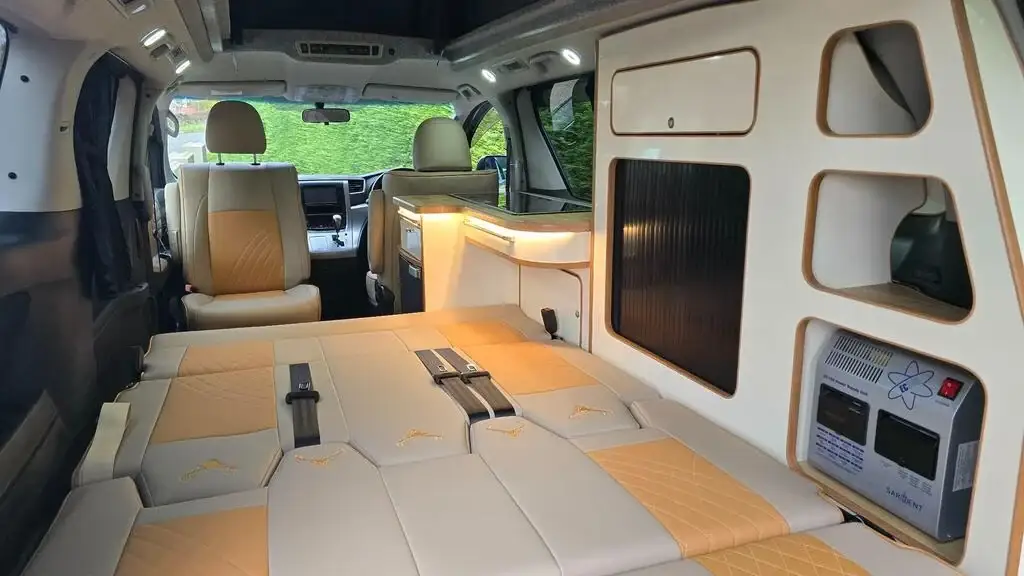 2008 Toyota Vellfire 2.4 Automatic Campervan photo