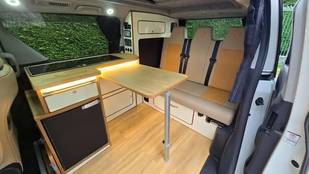 2008 Toyota Vellfire 2.4 Automatic Campervan photo