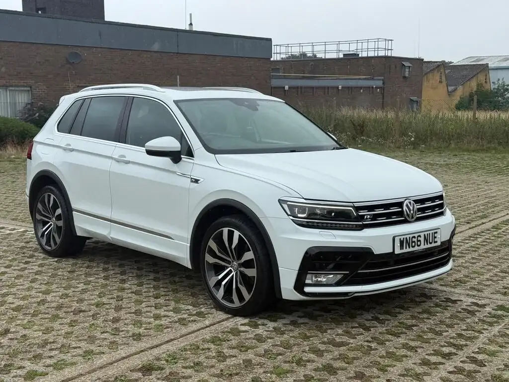 2016 Volkswagen Tiguan 2.0 TDI R-Line DSG 4Motion photo